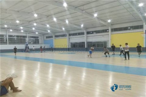 運(yùn)動木地板色差具體原因