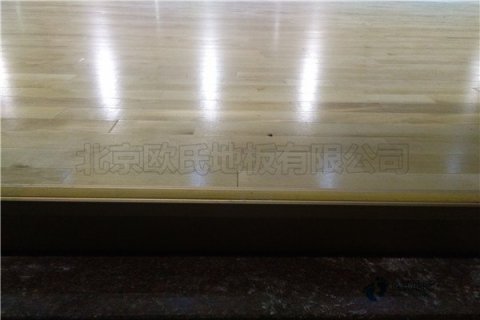 籃球室內(nèi)運(yùn)動木地板