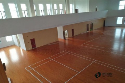 籃球運(yùn)動(dòng)實(shí)木地板專業(yè)品牌