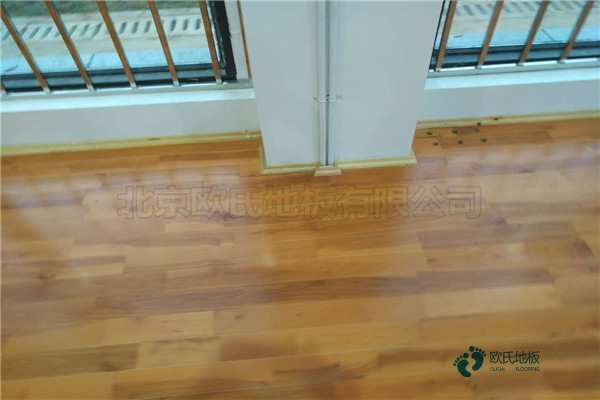 國產(chǎn)運(yùn)動籃球木地板施工流程3