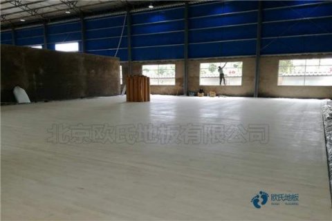 學(xué)?；@球場(chǎng)館木地板生產(chǎn)工藝