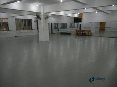 體育館運(yùn)動木地板廠家價格