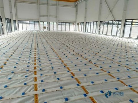 單龍骨籃球館地板保養(yǎng)方法